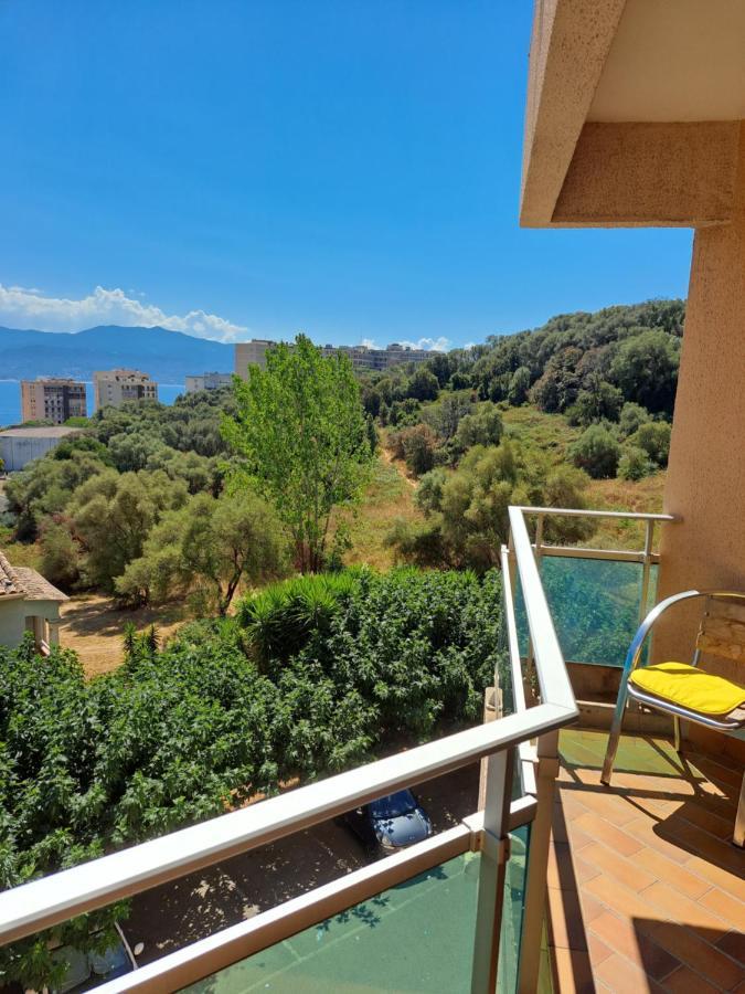 Appartement Vue Mer Avec Parking Ajaccio  Bagian luar foto