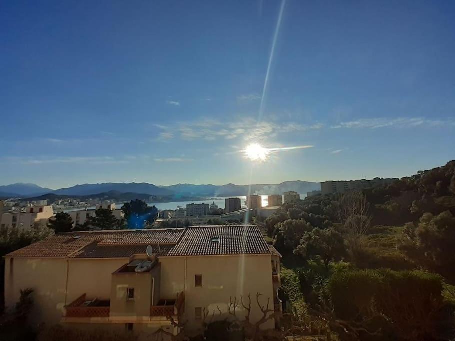 Appartement Vue Mer Avec Parking Ajaccio  Bagian luar foto