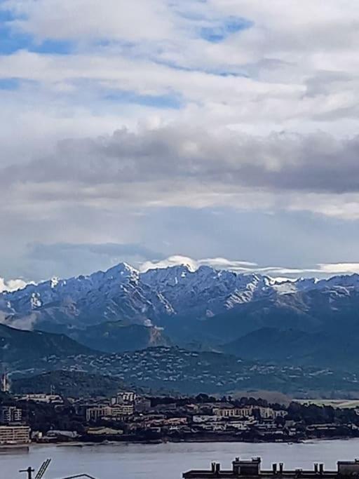 Appartement Vue Mer Avec Parking Ajaccio  Bagian luar foto